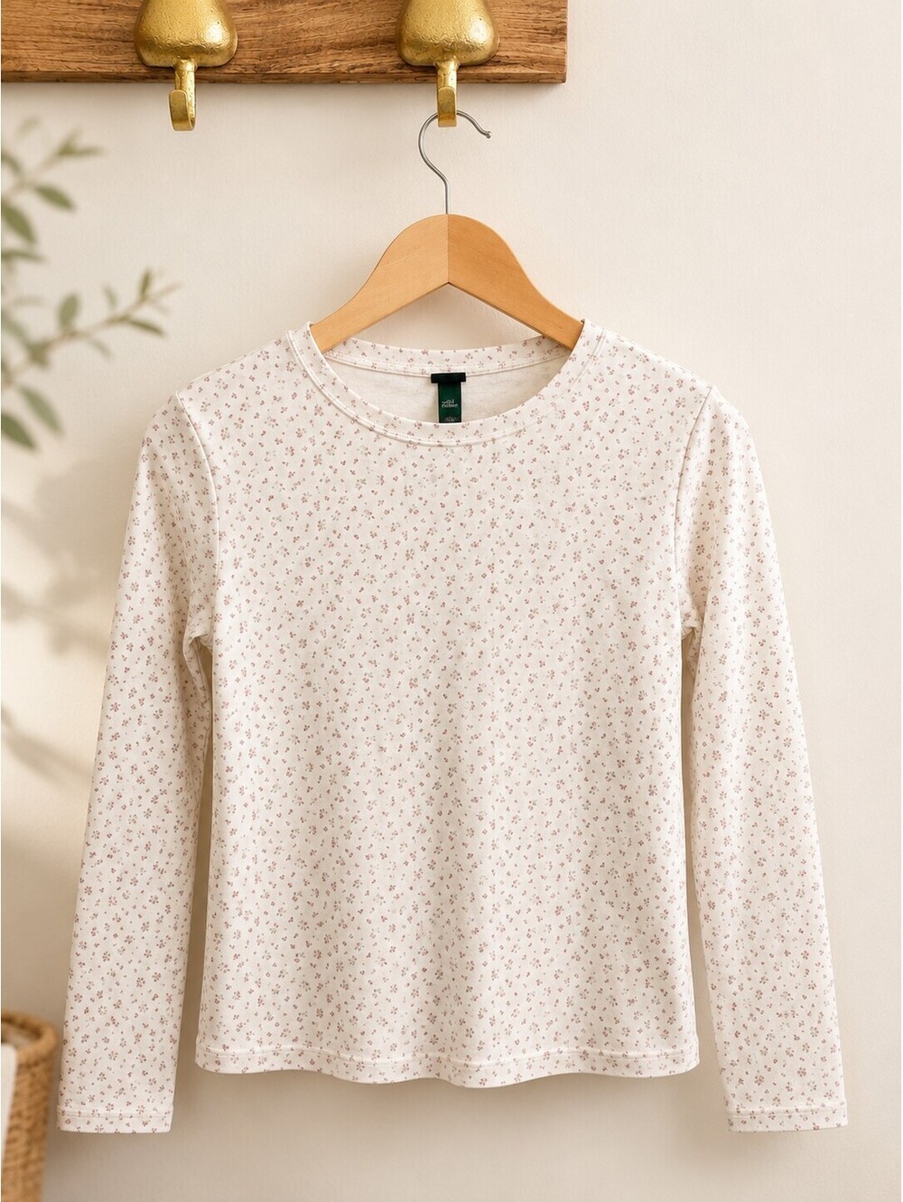 Wild Fable Women's Small Cream Floral Long Sleeve Shirt